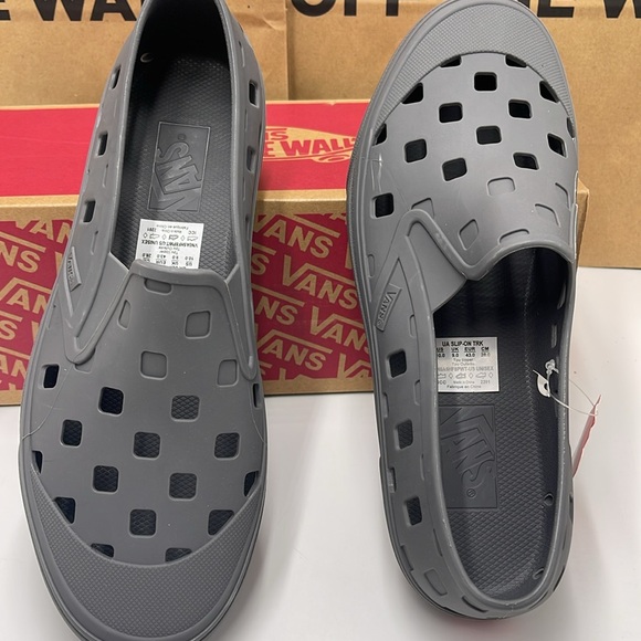 Vans Men’s Slip-On Trk Pewter
VNA5HF8PWT
Sneakers - Picture 12 of 16